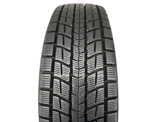 Вид сбоку на зимнюю резину Dunlop Winter Maxx SJ8, фото aikos Вид сбоку на зимнюю резину Dunlop Winter Maxx SJ8, фото aikos