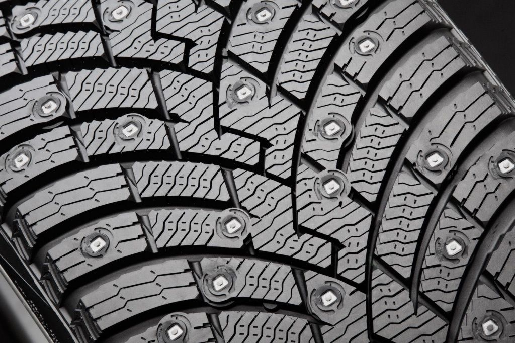 шипы шинPirelli Ice Zero 2, фото Aikos.jpg
